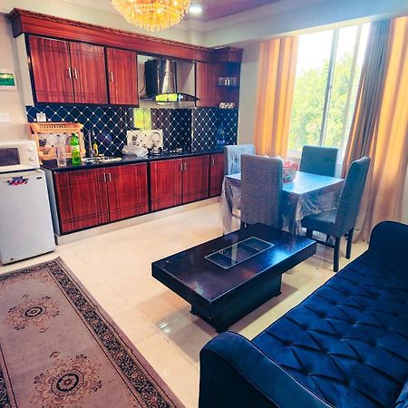 Aqua Apartment Murree Eksteriør billede