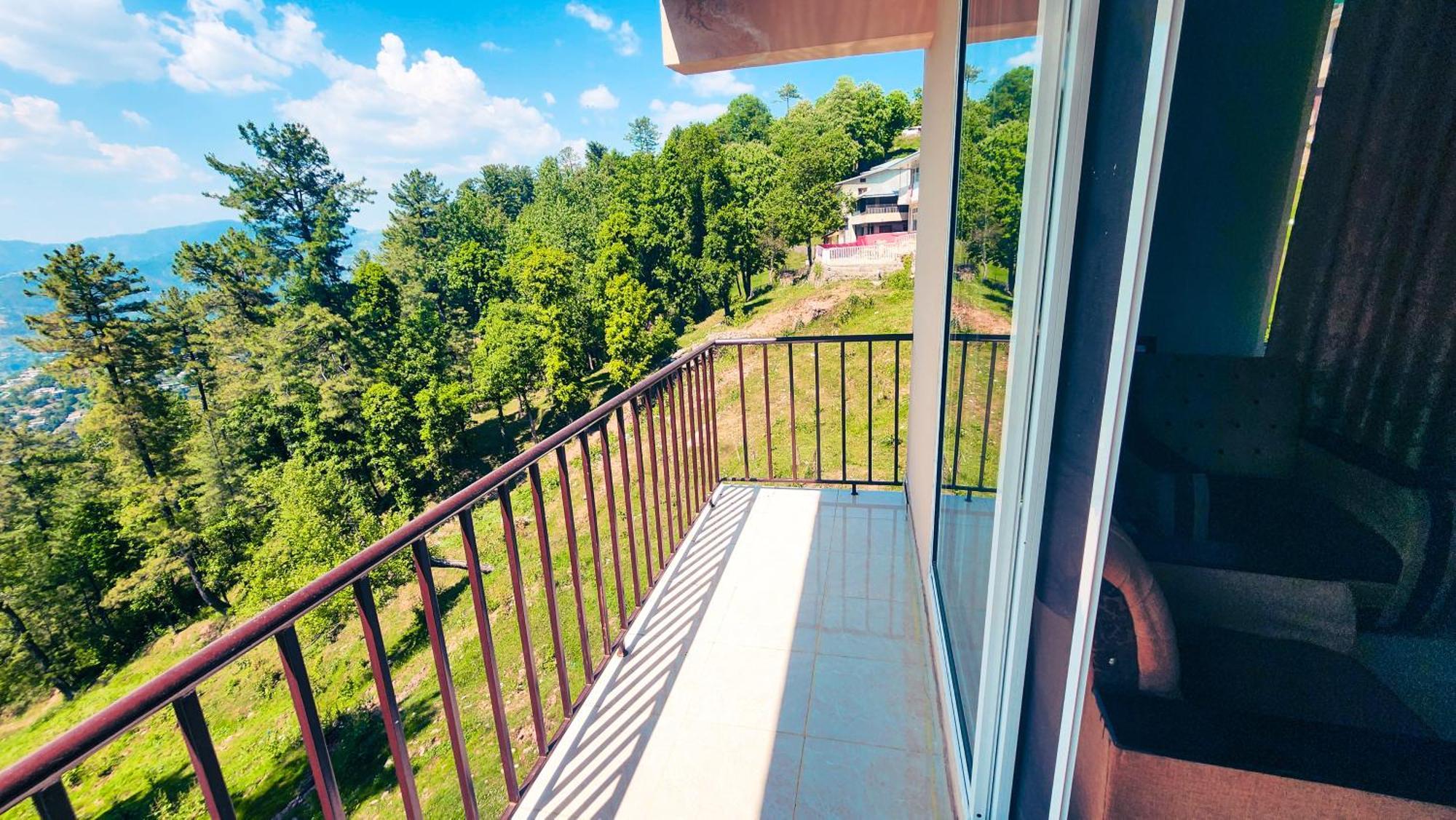 Aqua Apartment Murree Eksteriør billede